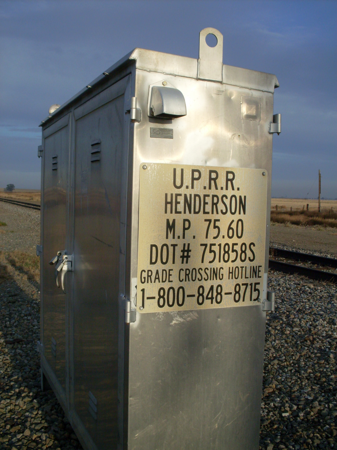 Union Pacific Henderson grade crossing (photo)