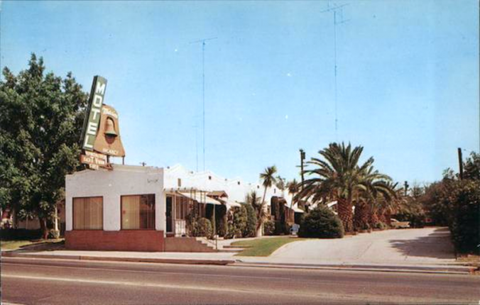Tracy Mission Motel (Picture Postcard)